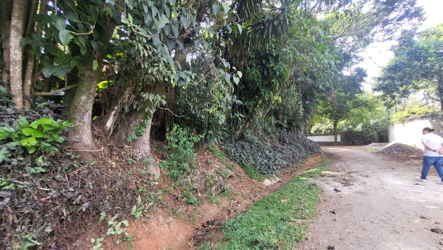 Lote en venta en Los Andes, Cali, 2300 m² · foto 4 de 11
