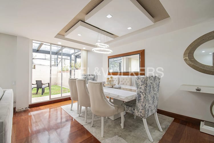 Casa de 3 alcobas en venta en Cerros De Suba, Bogotá, 181 m² · foto 3 de 16
