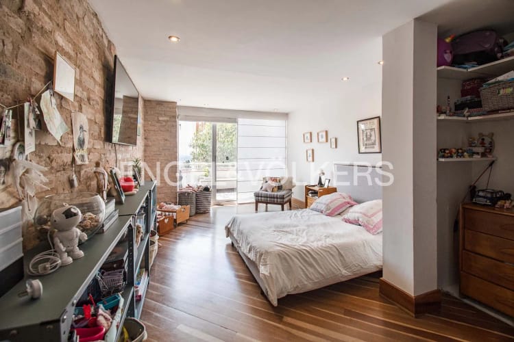 Apartamento de 2 alcobas en venta en Los Rosales, Bogotá, 151 m² · foto 18 de 21