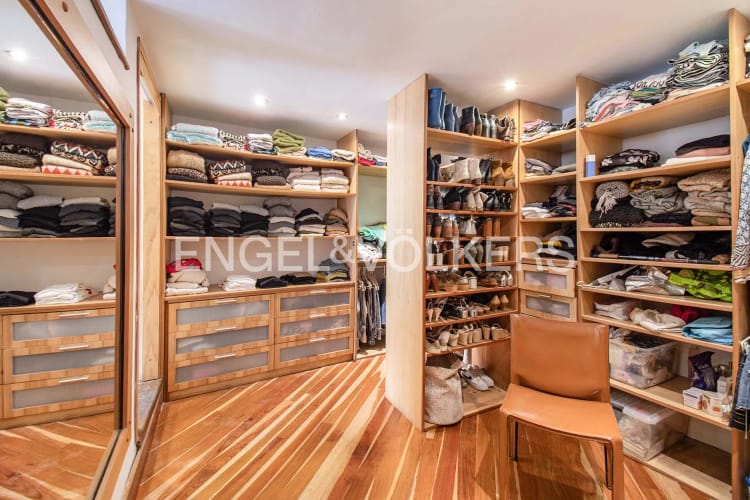 Apartamento de 2 alcobas en venta en Los Rosales, Bogotá, 151 m² · foto 16 de 21