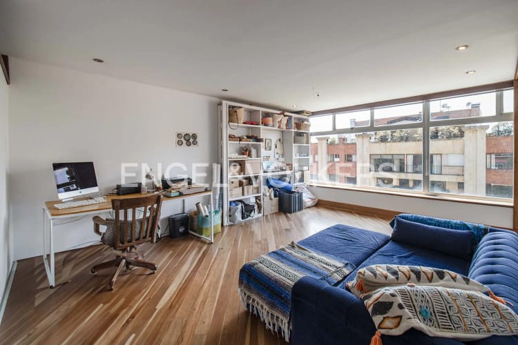 Apartamento de 2 alcobas en venta en Los Rosales, Bogotá, 151 m² · foto 9 de 21