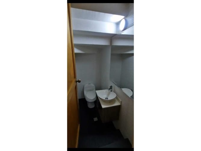 Casa de 5 alcobas en venta en Cabañas, Bello, 220 m² · foto 7 de 24