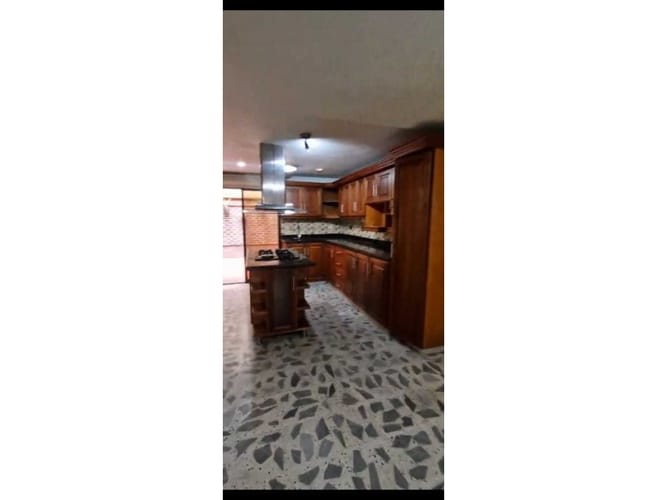 Casa de 5 alcobas en venta en Cabañas, Bello, 220 m² · foto 9 de 24