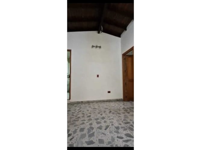 Casa de 5 alcobas en venta en Cabañas, Bello, 220 m² · foto 20 de 24