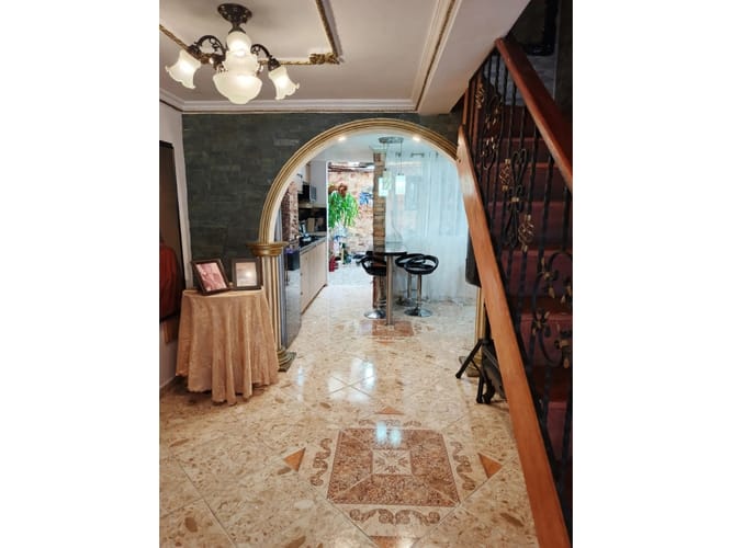 Casa de 3 alcobas en venta en La Florida, Bello, 72 m² · foto 2 de 23