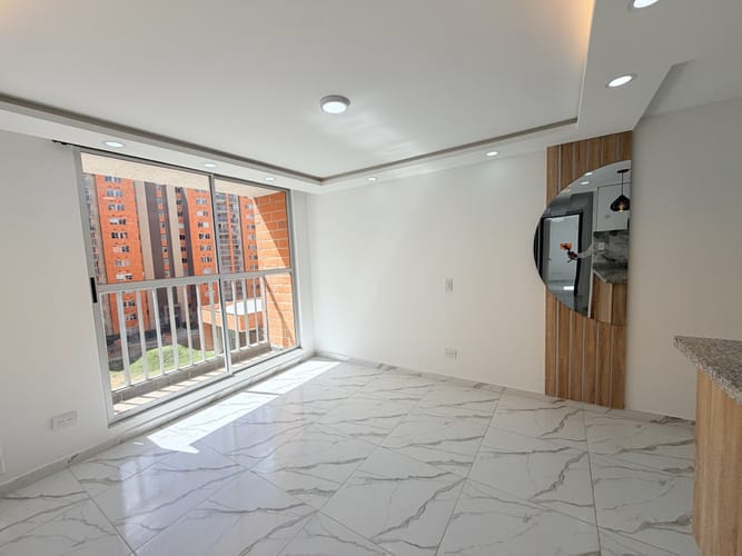 Apartamento de 3 alcobas en venta en Lusitania, Madrid, 57 m² · foto 5 de 24