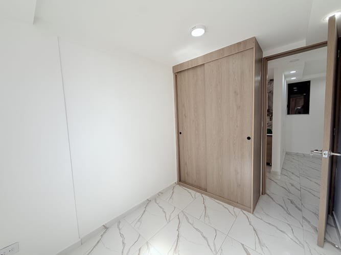 Apartamento de 3 alcobas en venta en Lusitania, Madrid, 57 m² · foto 16 de 24