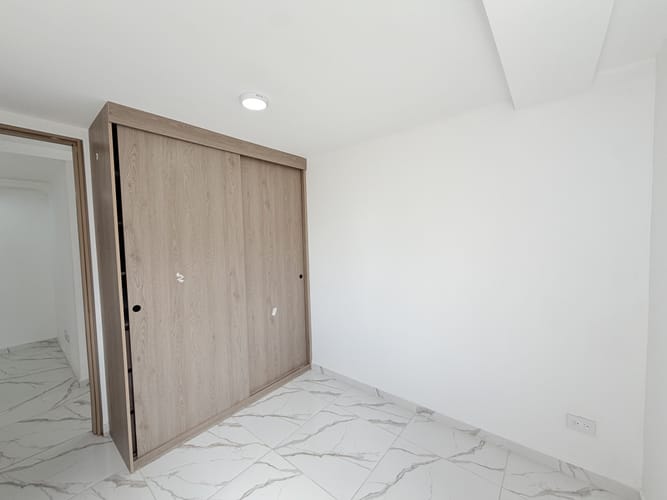 Apartamento de 3 alcobas en venta en Lusitania, Madrid, 57 m² · foto 19 de 24