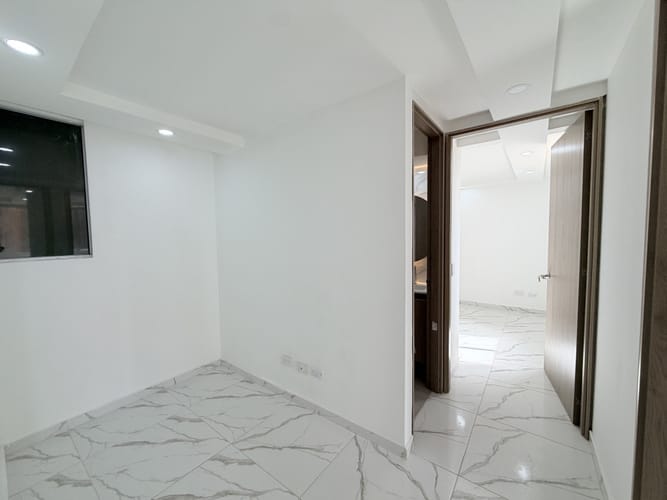 Apartamento de 3 alcobas en venta en Lusitania, Madrid, 57 m² · foto 20 de 24
