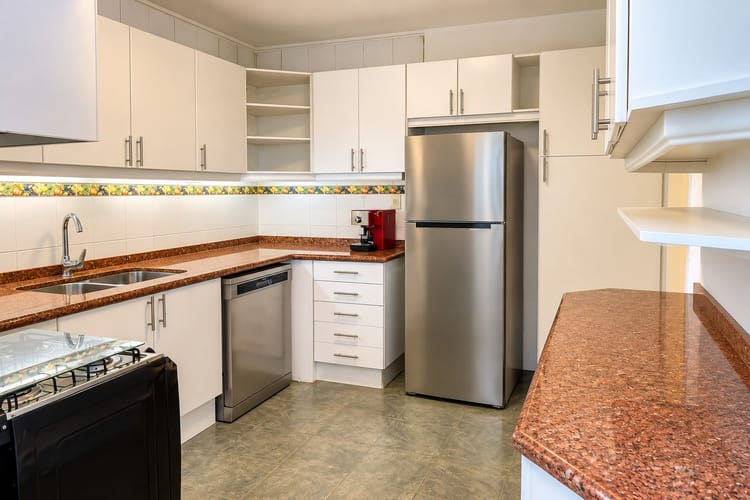 FRENTE AL GOLF - ALQUILER DE APARTAMENTO FINAMENTE AMOBLADO – 2 DORMITORIOS CON GARAJE · Photo 8