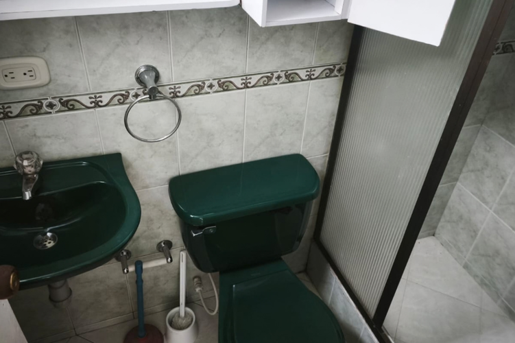 Casa de 5 alcobas en venta en Castilla, Bogotá, 186 m² · foto 17 de 19