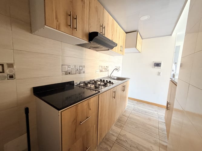 Apartamento de 3 alcobas en venta en Fac, Madrid, 56 m² · foto 3 de 18