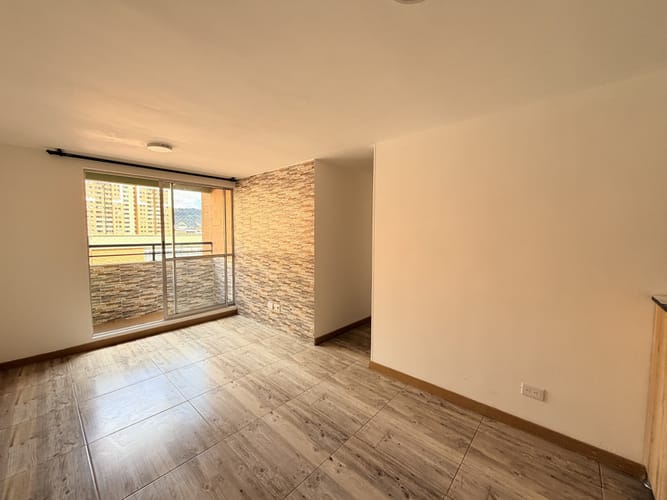 Apartamento de 3 alcobas en venta en Fac, Madrid, 56 m² · foto 5 de 18