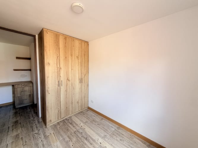 Apartamento de 3 alcobas en venta en Fac, Madrid, 56 m² · foto 12 de 18