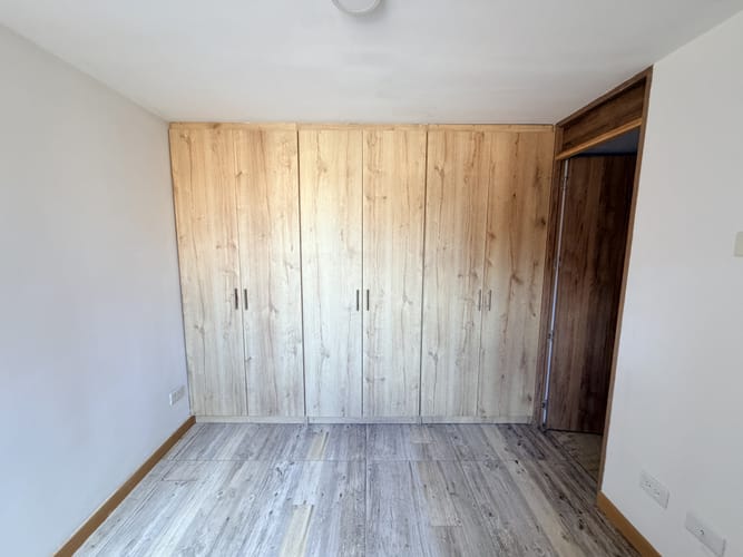 Apartamento de 3 alcobas en venta en Fac, Madrid, 56 m² · foto 15 de 18