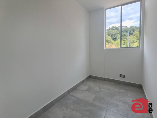 Apartamento en venta en Pajarito, Medellín · foto 5 de 8