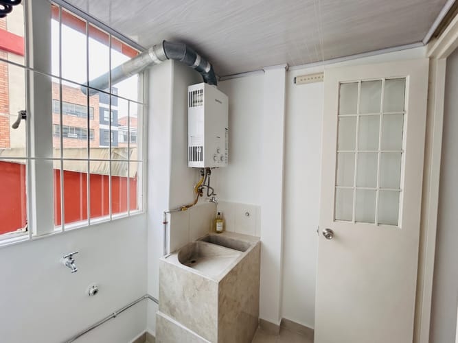 Apartamento de 3 alcobas en venta en Las Nieves, Bogotá, 76 m² · foto 10 de 14