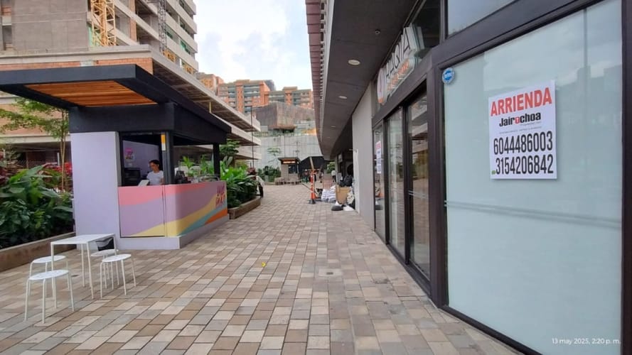Local en arriendo en Villa Carlota, Medellín, 64 m² · foto 2 de 12