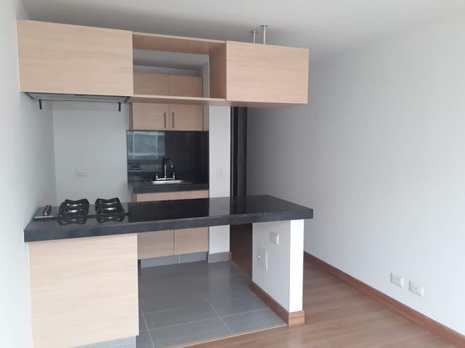 Apartaestudio en venta en Plaza Imperial Centro Comercial, Bogotá, 47 m² · foto 2 de 11