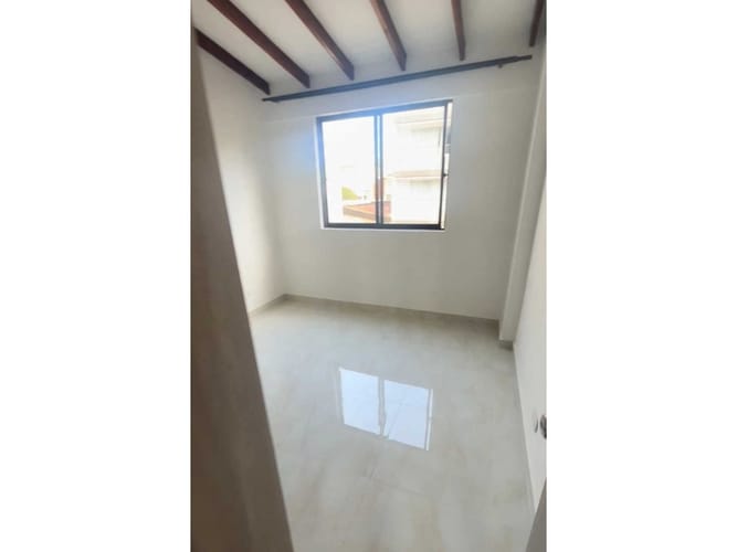 Apartamento de 3 alcobas en venta en Cabañas, Bello, 78 m² · foto 2 de 19