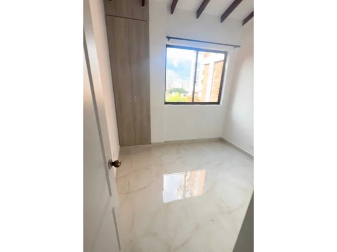 Apartamento de 3 alcobas en venta en Cabañas, Bello, 78 m² · foto 5 de 19
