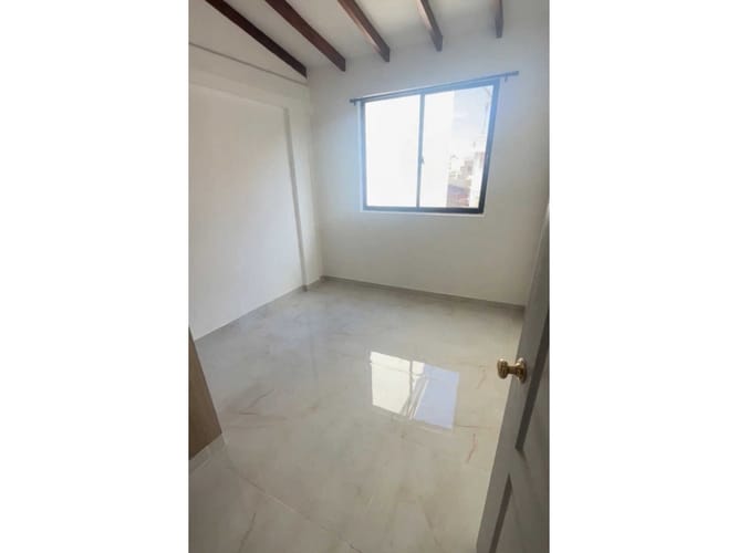 Apartamento de 3 alcobas en venta en Cabañas, Bello, 78 m² · foto 6 de 19
