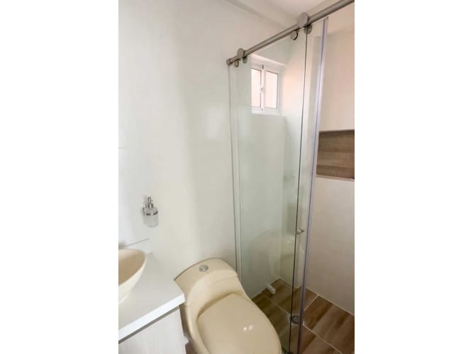 Apartamento de 3 alcobas en venta en Cabañas, Bello, 78 m² · foto 8 de 19