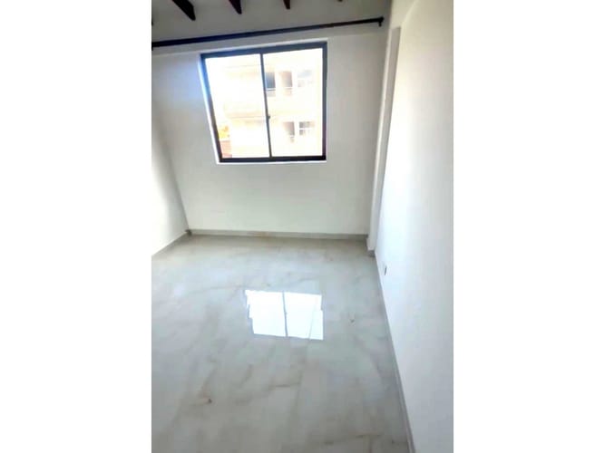 Apartamento de 3 alcobas en venta en Cabañas, Bello, 78 m² · foto 9 de 19