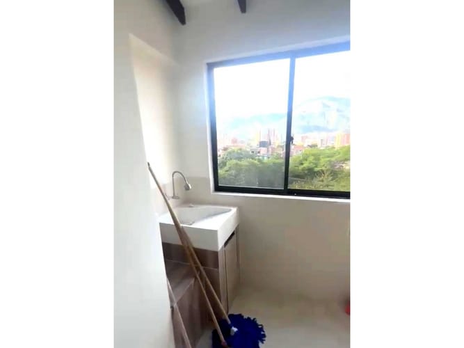 Apartamento de 3 alcobas en venta en Cabañas, Bello, 78 m² · foto 13 de 19