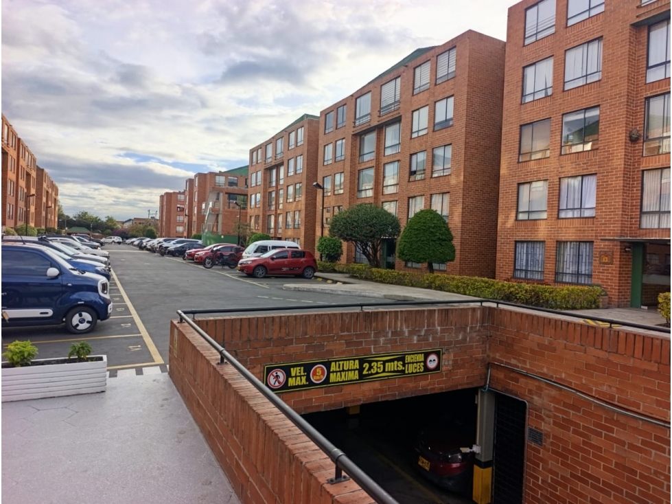 Apartamento en venta en Alamos, Bogotá · foto 3 de 13