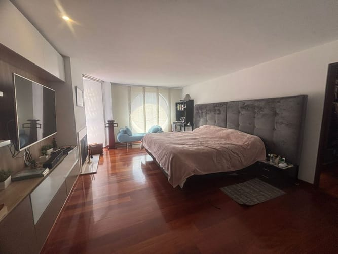 Apartamento de 4 alcobas en venta en Chicó Alto, Bogotá, 352 m² · foto 10 de 24