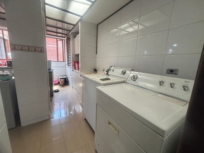 Apartamento de 4 alcobas en venta en Chicó Alto, Bogotá, 352 m² · foto 20 de 24