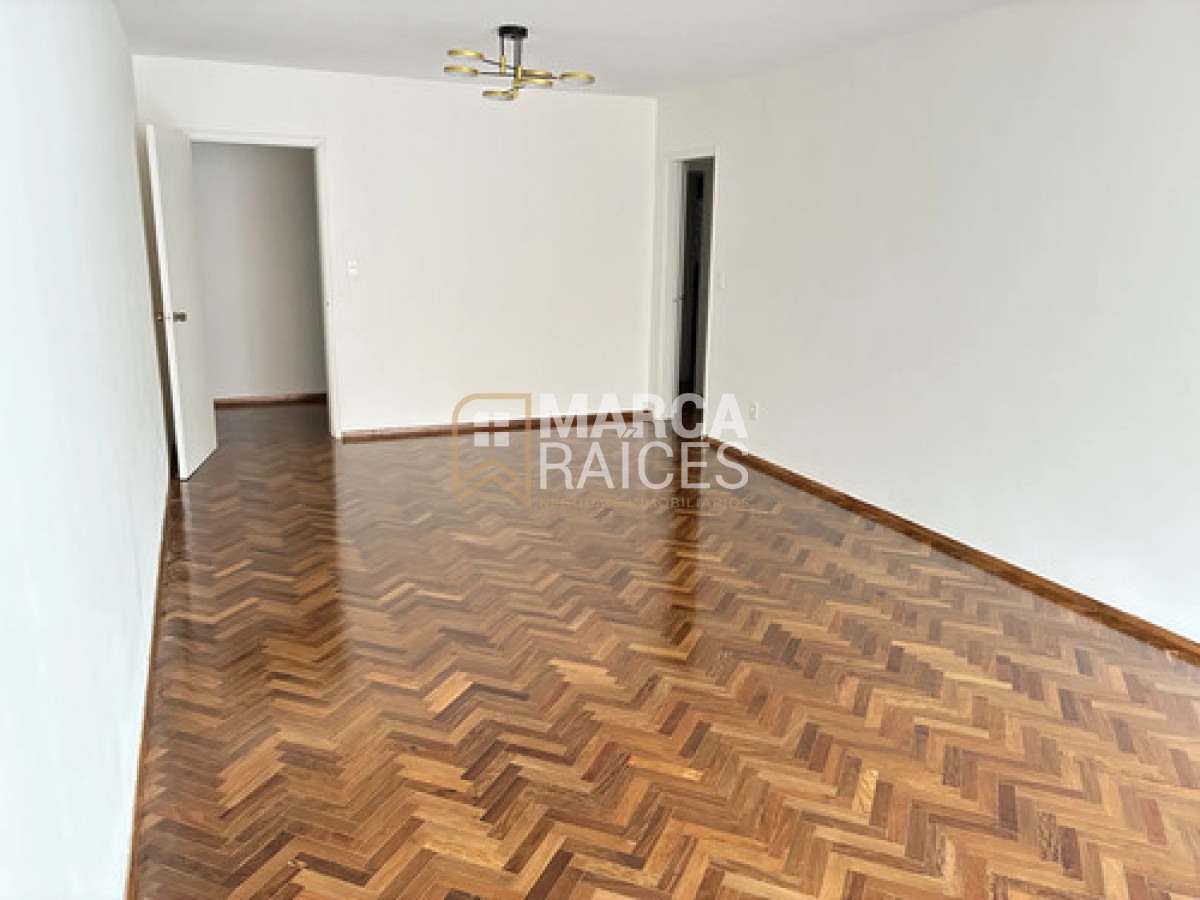 Alquiler Apartamento 3 Dormitorios mas servicio, 3 Baños con Garage. Pocitos, Montevideo · Foto 7