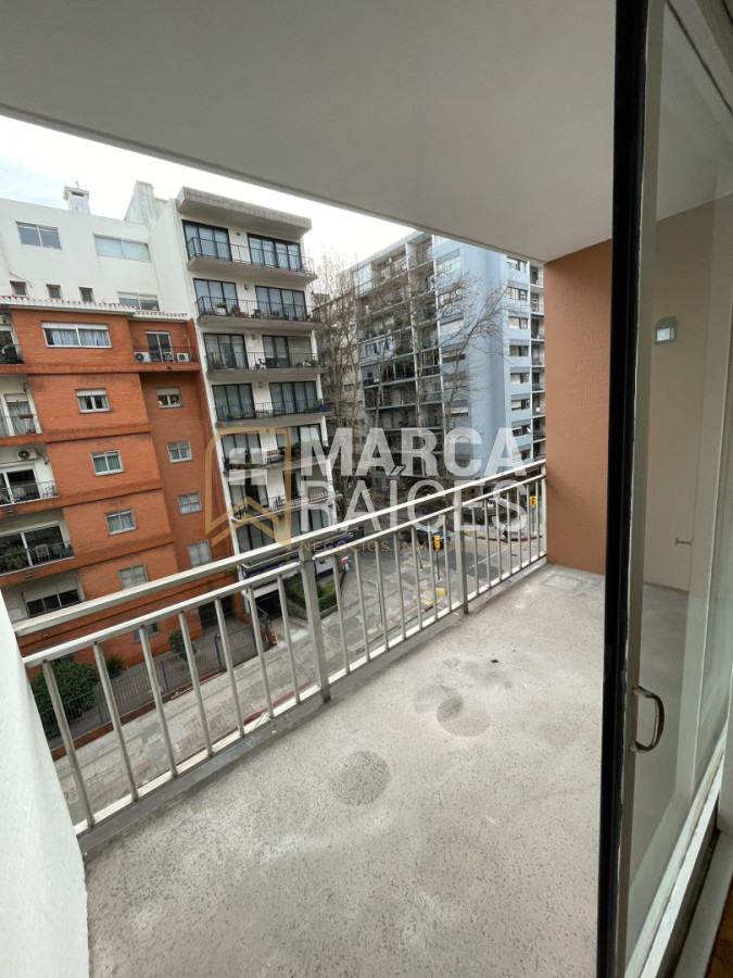 Alquiler Apartamento 3 Dormitorios mas servicio, 3 Baños con Garage. Pocitos, Montevideo · Foto 8