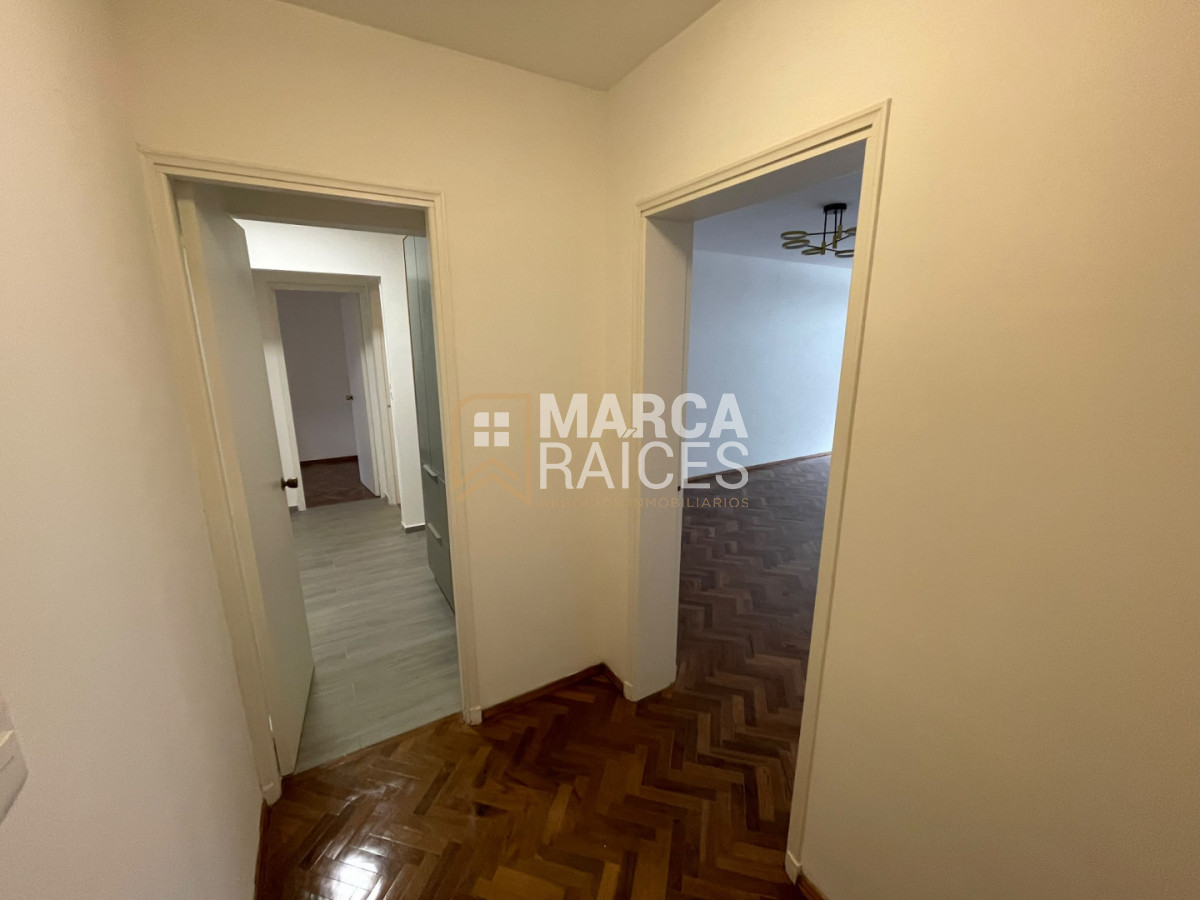 Alquiler Apartamento 3 Dormitorios mas servicio, 3 Baños con Garage. Pocitos, Montevideo · Foto 9