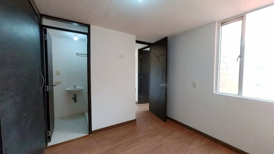 Apartamento de 2 alcobas en venta en Cr. El Triunfo Et. Iv, Soacha, 50 m² · foto 5 de 8