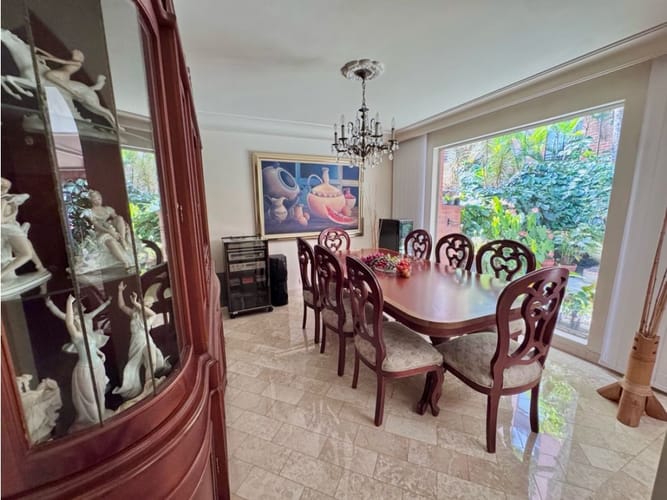 Casa de 3 alcobas en venta en San Lucas, Medellín, 274 m² · foto 4 de 24