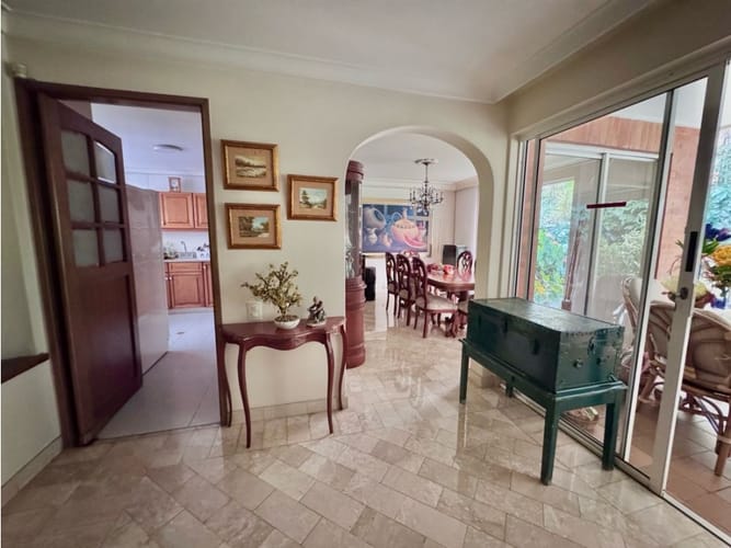 Casa de 3 alcobas en venta en San Lucas, Medellín, 274 m² · foto 6 de 24
