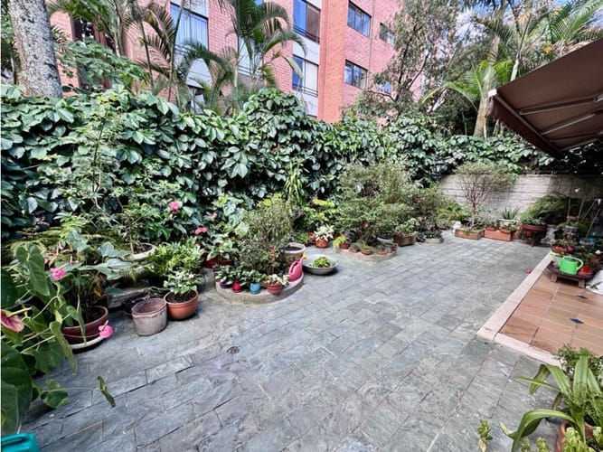 Casa de 3 alcobas en venta en San Lucas, Medellín, 274 m² · foto 10 de 24