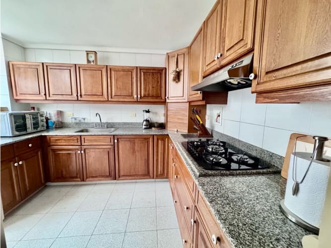 Casa de 3 alcobas en venta en San Lucas, Medellín, 274 m² · foto 15 de 24