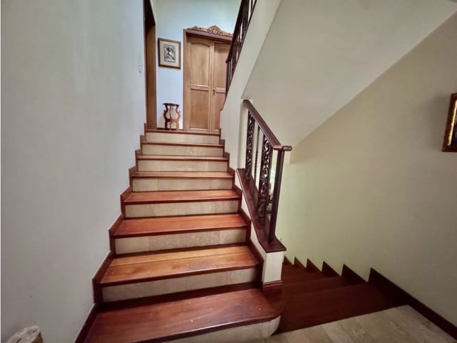 Casa de 3 alcobas en venta en San Lucas, Medellín, 274 m² · foto 17 de 24
