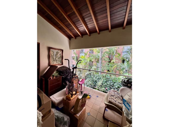 Casa de 3 alcobas en venta en San Lucas, Medellín, 274 m² · foto 19 de 24