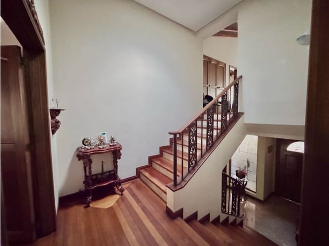 Casa de 3 alcobas en venta en San Lucas, Medellín, 274 m² · foto 20 de 24