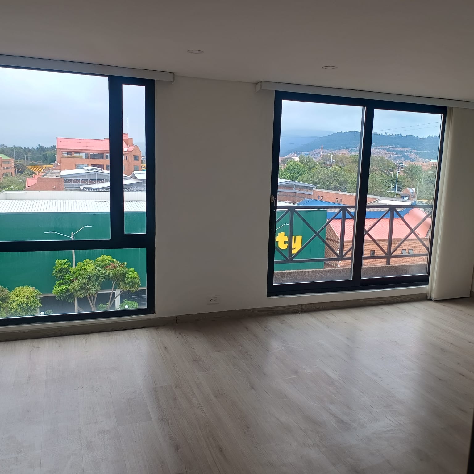Apartamento en venta en Centro Comercial Mazuren, Bogotá · foto 4 de 17
