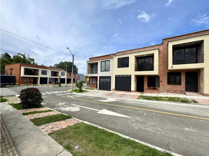 Lote en venta en El Carmen De Viboral, El Carmen de Viboral, 84 m² · foto 3 de 16