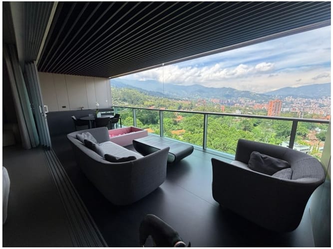 Apartamento de 3 alcobas en venta en Los Balsos, Medellín, 283 m² · foto 13 de 24