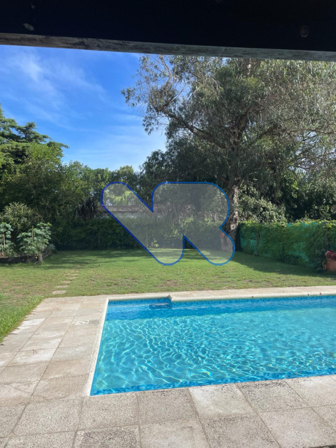 Venta y Alquiler Anual Casa 4D Lugano con Piscina · Foto 5