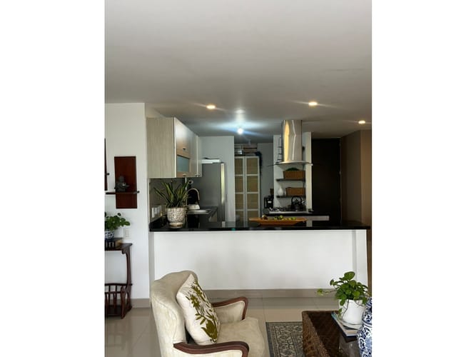 Apartamento de 3 alcobas en venta en Cristales, Cali, 112 m² · foto 3 de 12