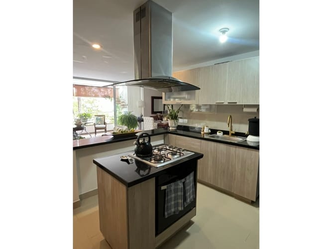 Apartamento de 3 alcobas en venta en Cristales, Cali, 112 m² · foto 6 de 12