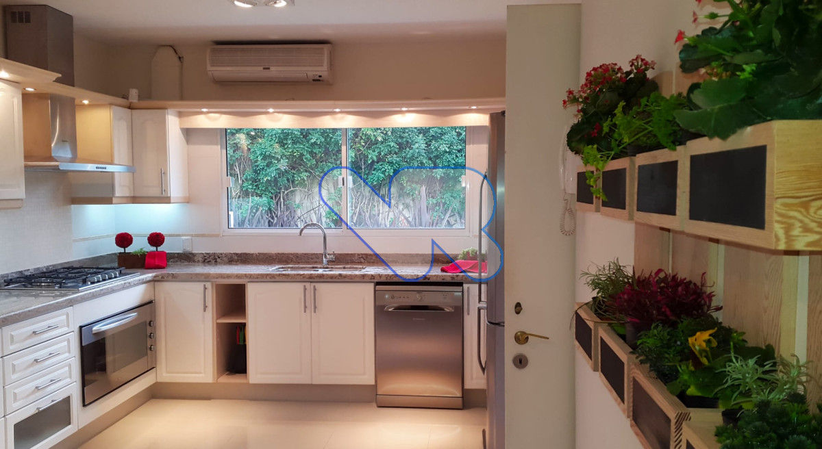 Venta y Alquiler Anual Casa 4D y dep de serv con Piscina Mansa · Foto 5
